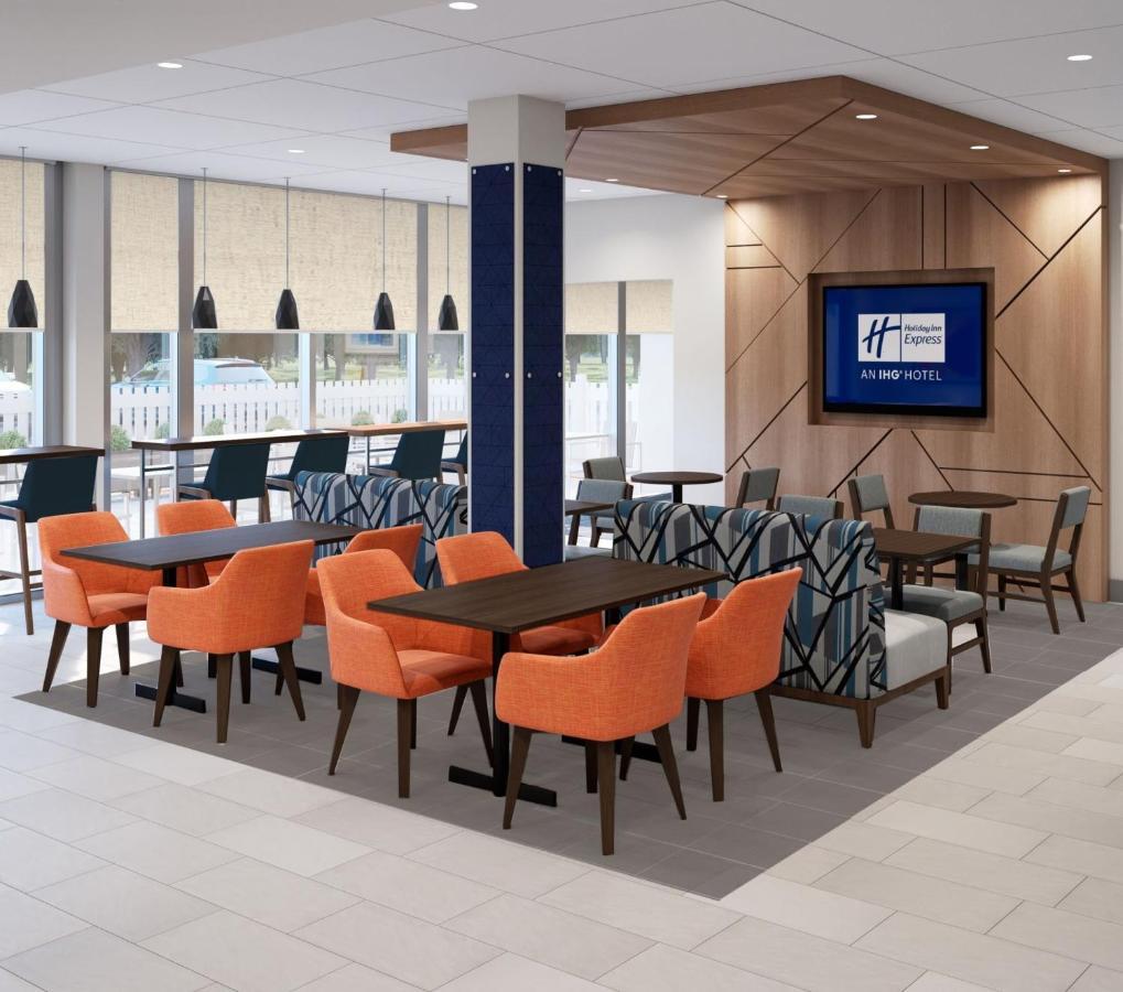 Holiday Inn Express Asheville Woodfin By Ihg Bagian luar foto