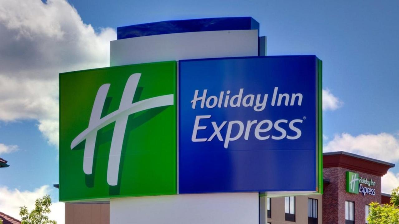 Holiday Inn Express Asheville Woodfin By Ihg Bagian luar foto